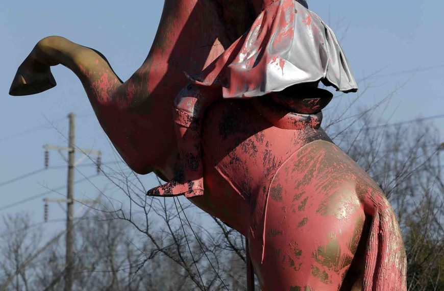 A statue of Nathan Bedford Forrest was removed from land owned by the Cherokee Nation.