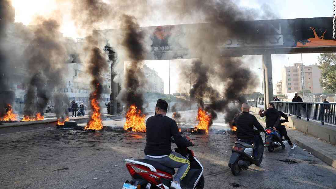 Lebanon protesters block highway as economic crisis hits
